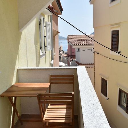 Charming Apartments Do-Ma-Ni Baska  Exterior photo