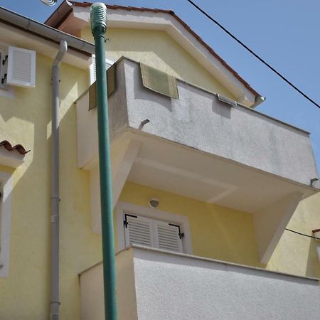 Charming Apartments Do-Ma-Ni Baska  Exterior photo